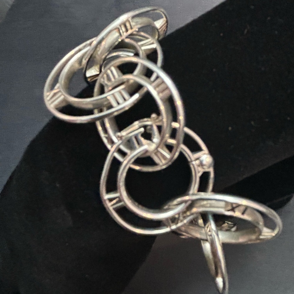 Tiffany & Co Atlas link bracelet.